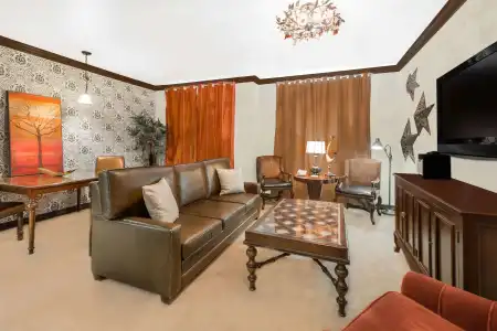 Hawthorn Suites by Wyndham Lubbock - 5