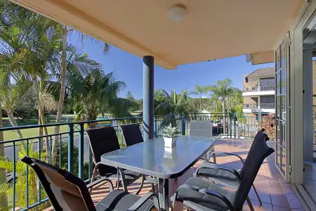 Sea Breeze on Main Beach - 12