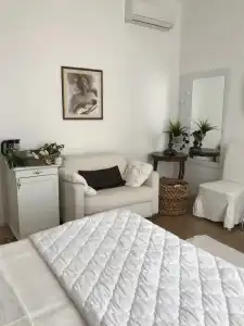 B&B Nike - Rooms Only - 79