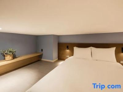 The Week & Resort - 77