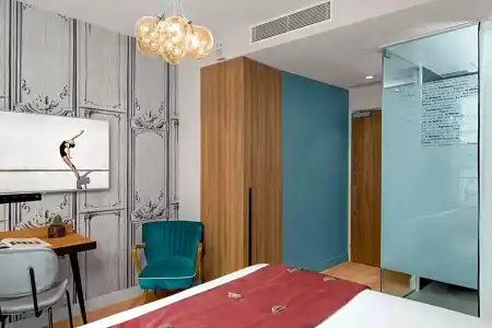 Lyric Paris - 64