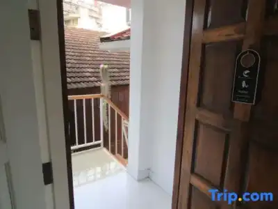 Changmoi House (Little Village) - 142