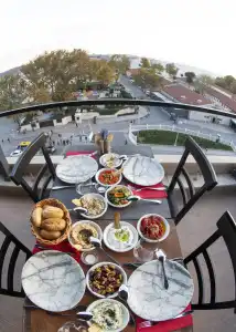 Meydan Besiktas - 9