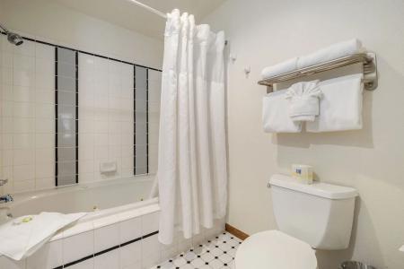 Woodlands on Fall River - 140