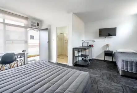 City West Motel - 19