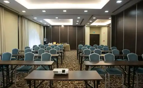 Budapest Airport Stáció Wellness & Konferencia - 17