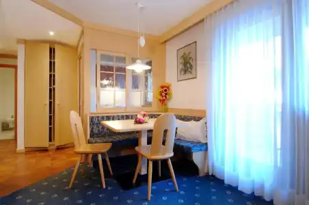 Residence Contrin - 91