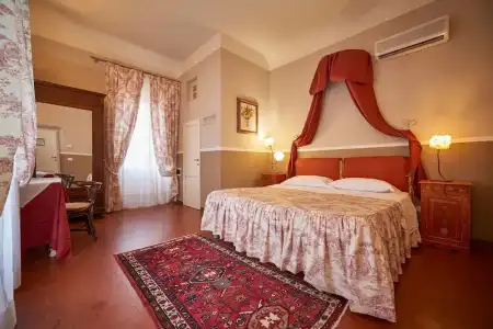 Ape Rosa Relais - 55