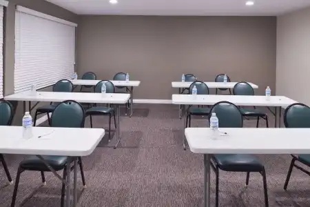 Best Western Plus LA Mid Town - 16