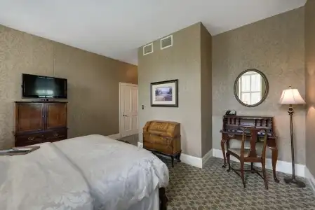 Nicollet Island Inn - 38