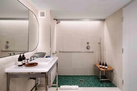 The Line Austin - 87