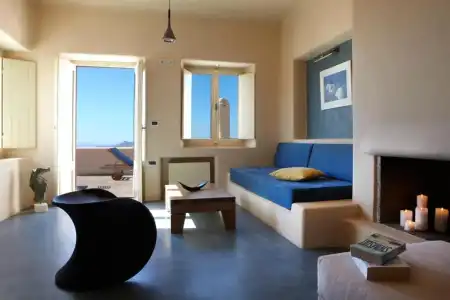 Voreina Gallery Suites - 88