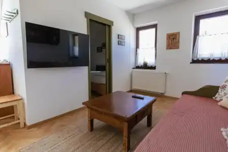 Apartment House Berghi - 100