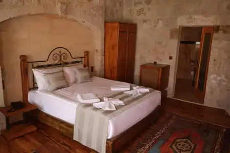 Sarnich Cave Suites - 41