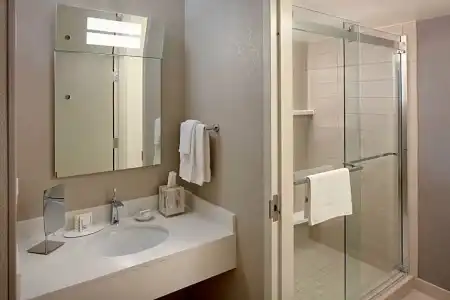 Courtyard by Marriott Key West Waterfront - 47