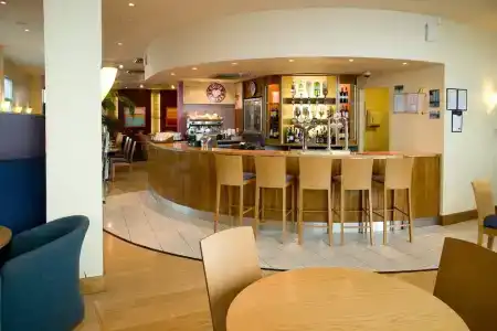 Premier Inn London Wimbledon South - 18