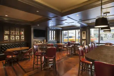Omni Berkshire Place - 26