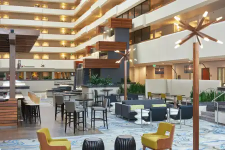 DoubleTree by Hilton Fresno Convention Center - 27