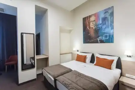 Grand Hedonist - 40