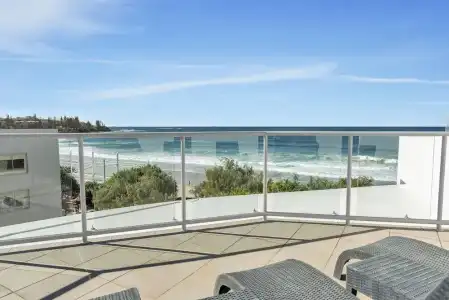 Rolling Surf Resort - 189