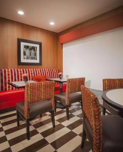 Hampton Inn Madison-East Towne Mall Area - 25