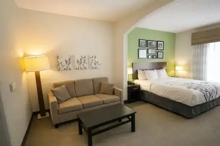Express Inn & Suites - 33