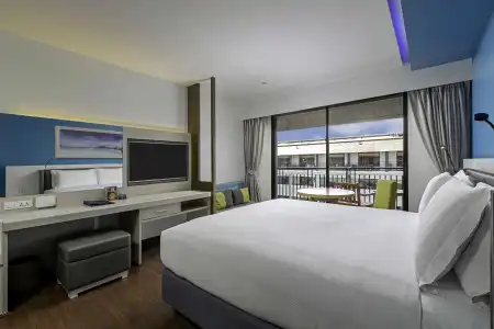 DoubleTree by Hilton Phuket Banthai Resort - 4