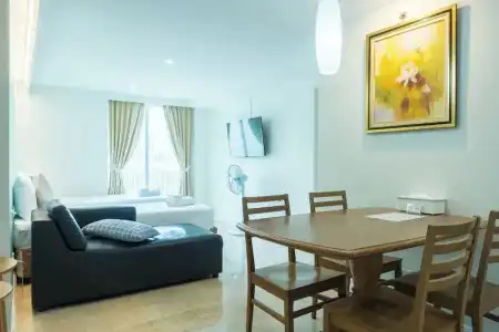 Sabai Sathorn - 174