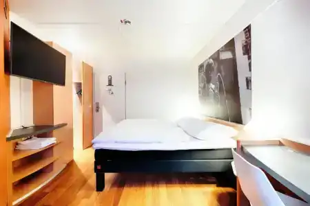 B&B Aachen-Hbf - 61