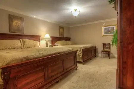 Mountain Vista Inn & Suites - 62