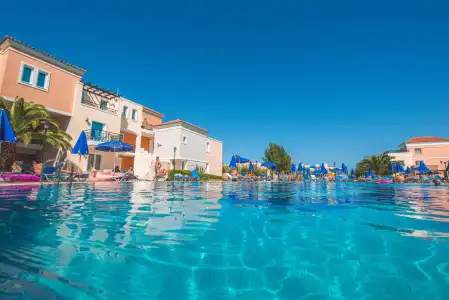 Chrispy Waterpark Resort - 15