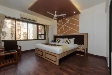 Mina International - 50