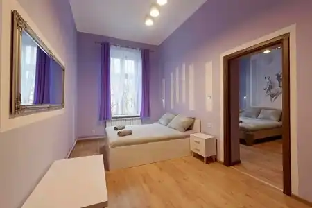 Hostel 70S - 113