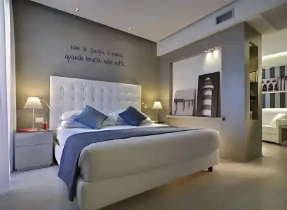 Orient & Pacific - 0