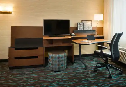 Fairfield Inn & Suites by Marriott Calgary Downtown - 6