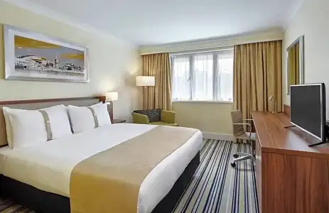 Holiday Inn Cardiff - North M4 - 31
