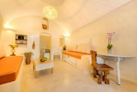 Pasithea Luxury Suites - 15
