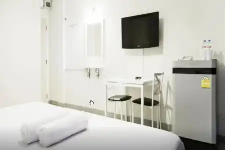 Clean Guesthouse - 3