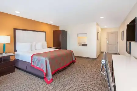 3 Bedroom Community House - 28