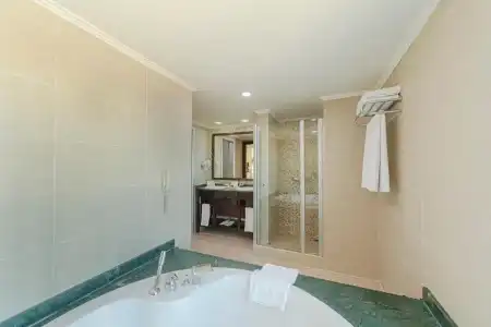 Crowne Plaza Antalya - 69