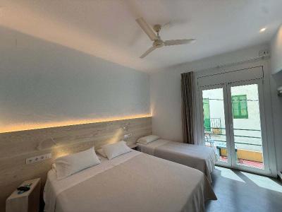 Hostal Rom - 64