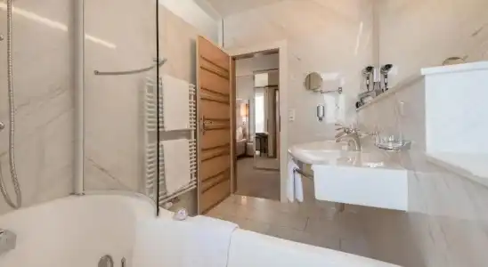 Olympia - 6