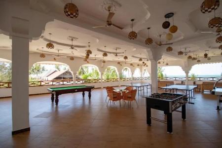 Sunny Palms Beach Bungalows - 23