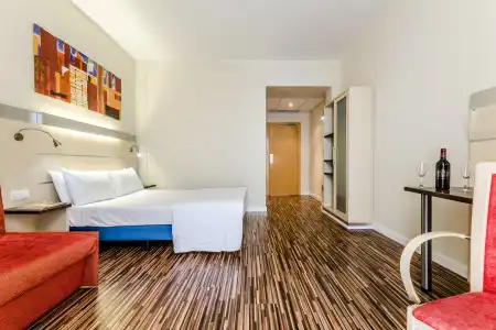 Express By Holiday Inn Zaragoza - 2