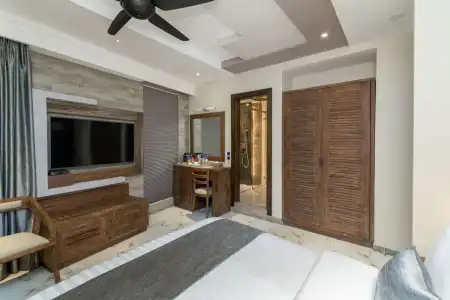 Samann Grand - 2