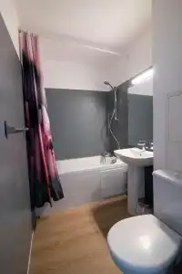 Hôtel De Bordeaux - 72
