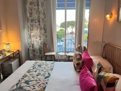 Hôtel Eden - La Baigneuse - 69