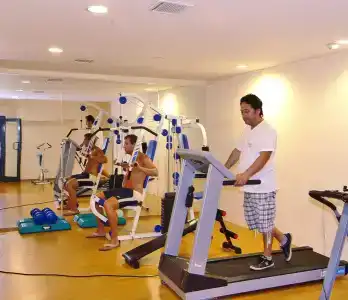 Club Aqua Plaza - 21