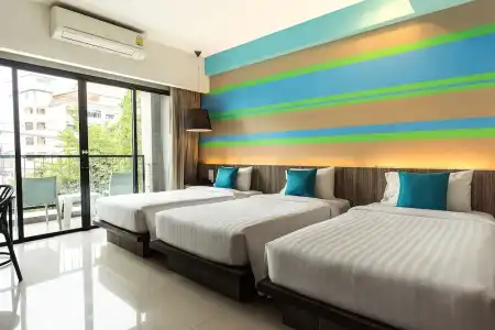 J Residence - 142