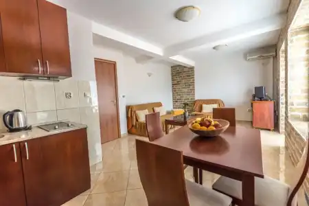Contessa Apartments - 44